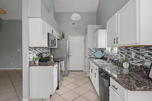 2137 Estates Circle, Navarre, FL 32566 - Photo 4