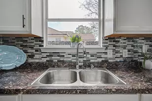 2137 Estates Circle, Navarre, FL 32566 - Photo 8