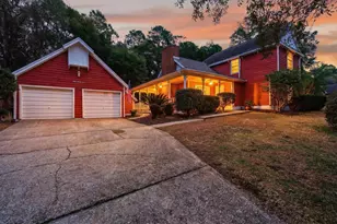 821 Lake Amick Dr, Niceville, FL 32578 - Photo 1