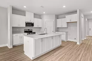 8183 Fox Hunt Dr, Milton, FL 32583 - Photo 2