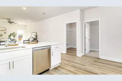 8154 Fox Hunt Drive, Milton, FL 32583 - Photo 4