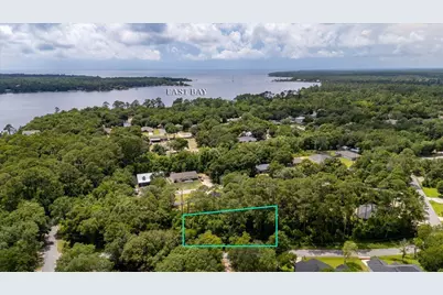 3113 Evans Avenue, Navarre, FL 32566 - Photo 2