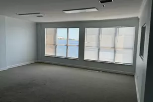 348 SW Miracle Strip Parkway SW, Fort Walton Beach, FL 32548 - Photo 4