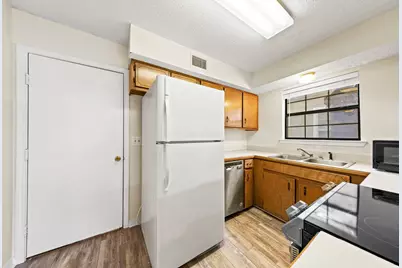 236 Parkwood Circle, Niceville, FL 32578 - Photo 10