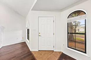 236 Parkwood Cir, Niceville, FL 32578 - Photo 2