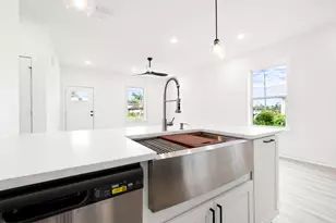 2601 E 6th Street East, Panama City, FL 32401 - Photo 8