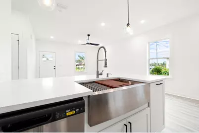 2603 E 6th Street E, Panama City, FL 32401 - Photo 8