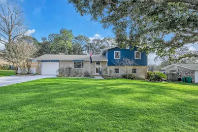 27 Magnolia Avenue, Shalimar, FL 32579 - Photo 1