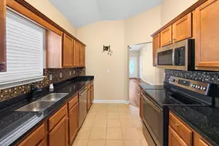 2490 S Lakeview Dr S, Crestview, FL 32536 - Photo 8