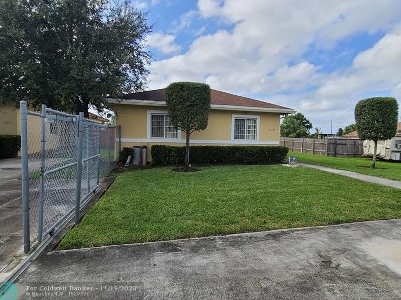 20764 31st Ave, Miami, FL 33056-1381