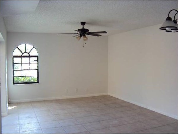 8297 Thames Blvd #c, Boca Raton, FL 33433