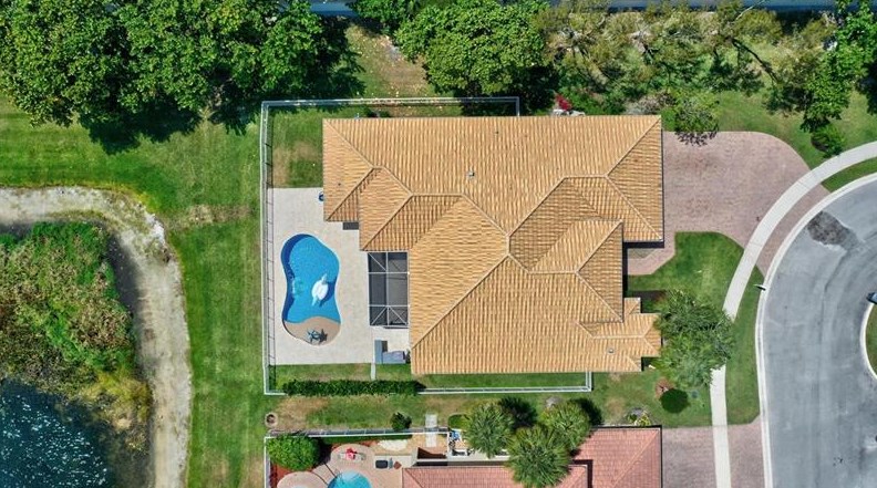 9968 Via Amati, Lake Worth FL  33467-6938 exterior