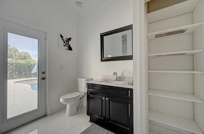 9968 Via Amati, Lake Worth FL  33467-6938 exterior