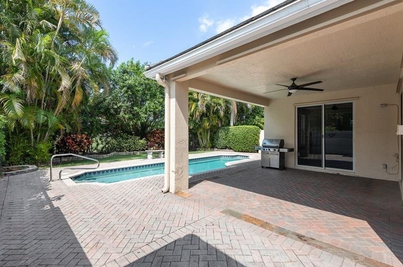 8311 Hampton Wood Dr, Boca Raton FL  33433-1150 exterior