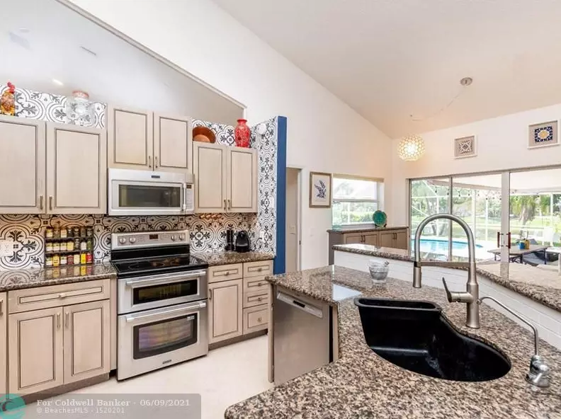 16329 8th Dr, Hollywood, FL 33028-1185