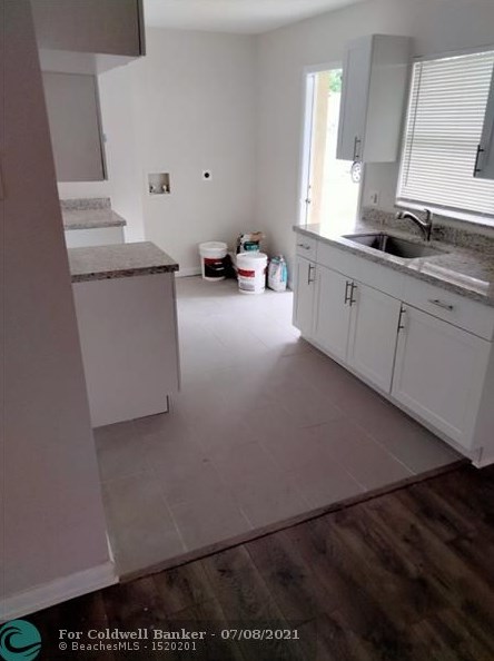 402 W 5th Terrace, Pahokee, FL 33476