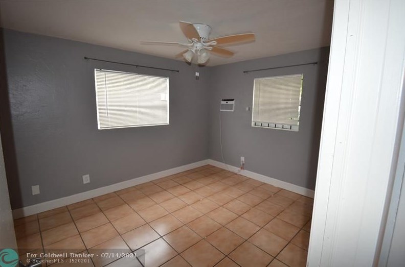 809 Phippen Waiters Rd #2, Dania Beach, FL 33004