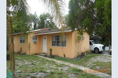 1124 NW 19th St - Photo 1