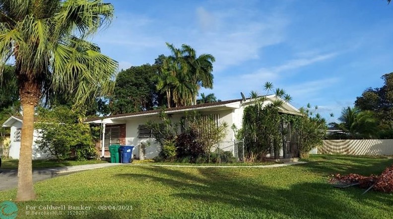 290 159th St, Miami FL  33162-5006 exterior