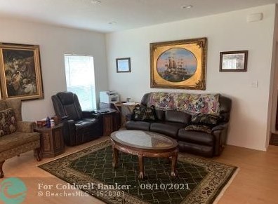 110 1st St, Jupiter, FL 33458-7404