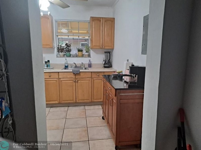 710 Columbus Pkwy #3c, Hollywood, FL 33021