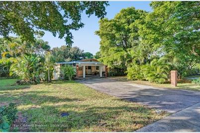 660 NE 34th Ct - Photo 1