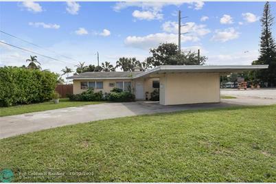 832 NW 29th St - Photo 1