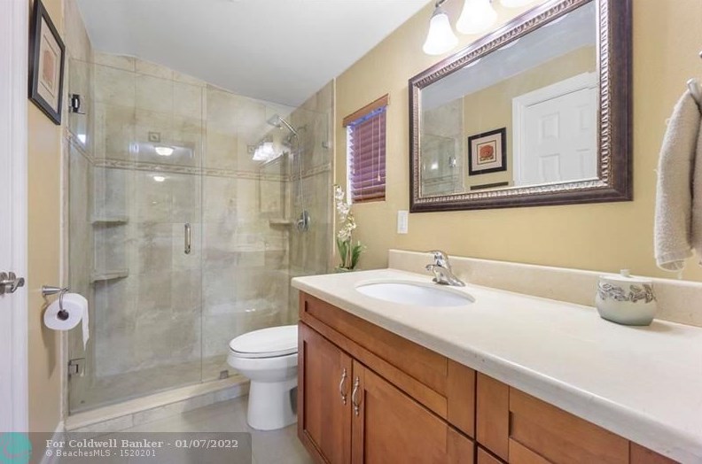 7580 Ramona St, Hollywood FL 33023-2460 exterior