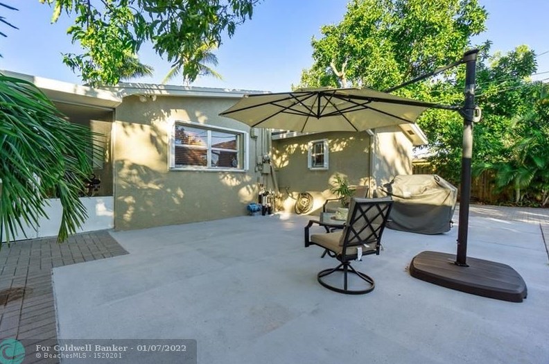 7580 Ramona St, Hollywood FL 33023-2460 exterior