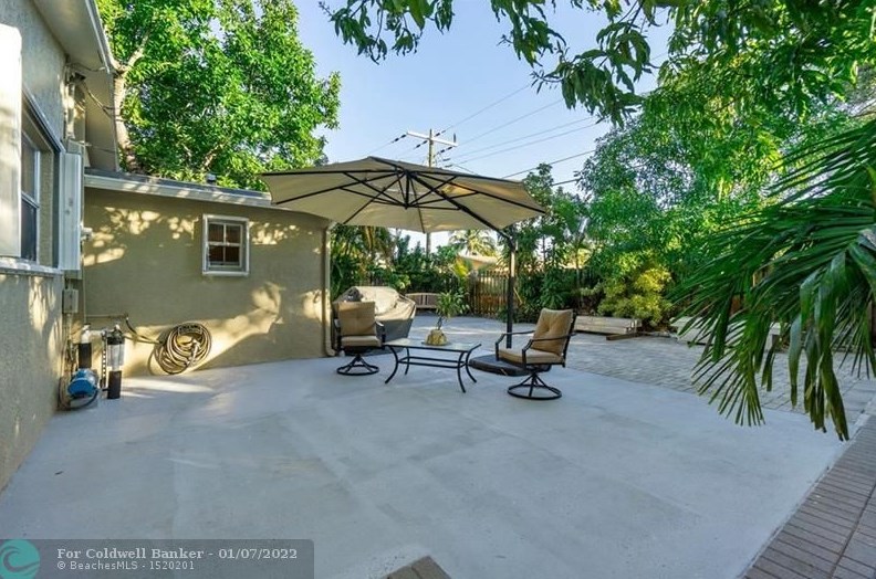 7580 Ramona St, Hollywood FL 33023-2460 exterior