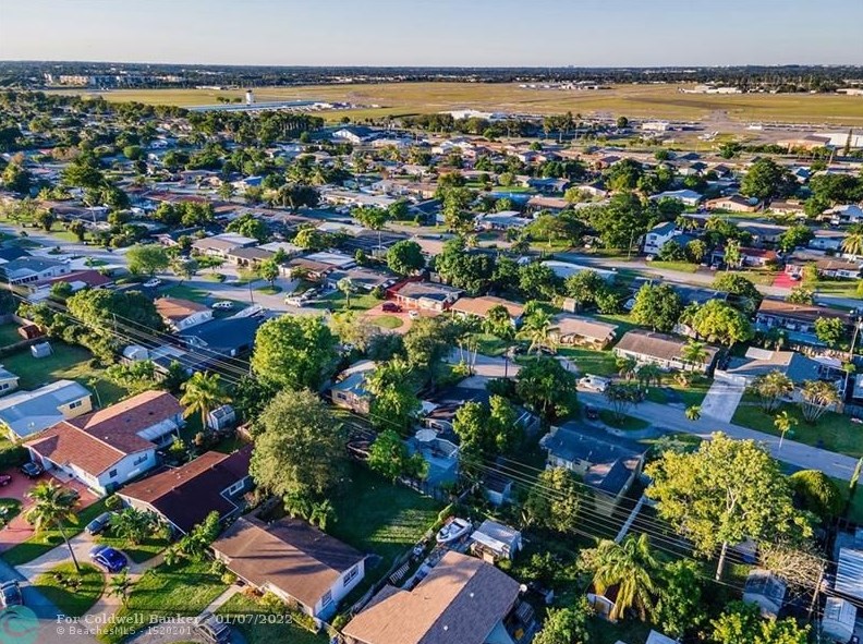 7580 Ramona St, Hollywood FL 33023-2460 exterior