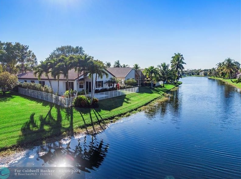 6220 Swans Ter, Pompano Beach, FL 33073-2626