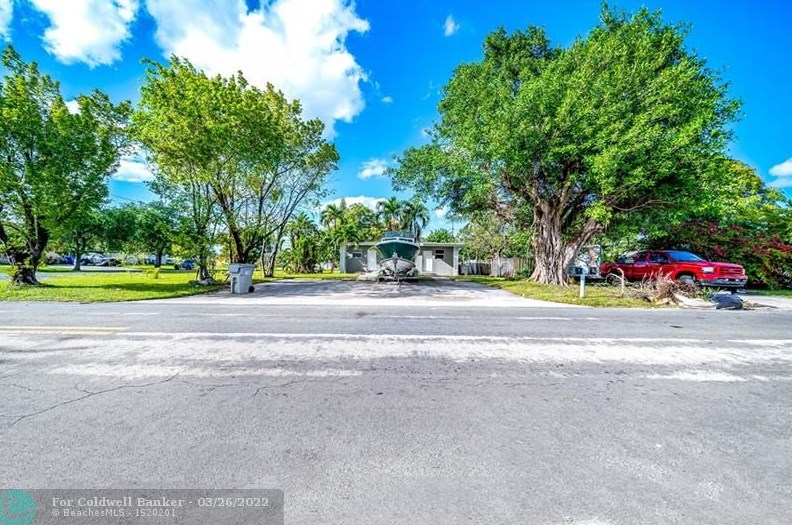 2261 2nd St, Pompano Beach, FL