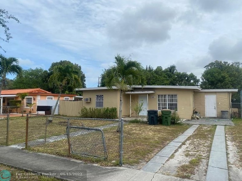 1250 127th St, Miami, FL 33167-2245