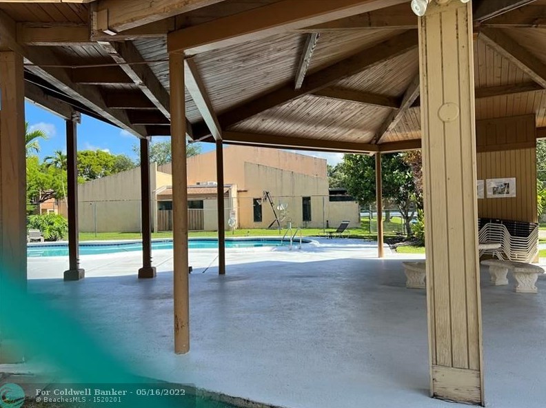 1060 99th Ave, Hollywood FL  33024-4308 exterior