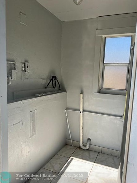 5710 Arthur St, Hollywood FL 33021-5134 exterior