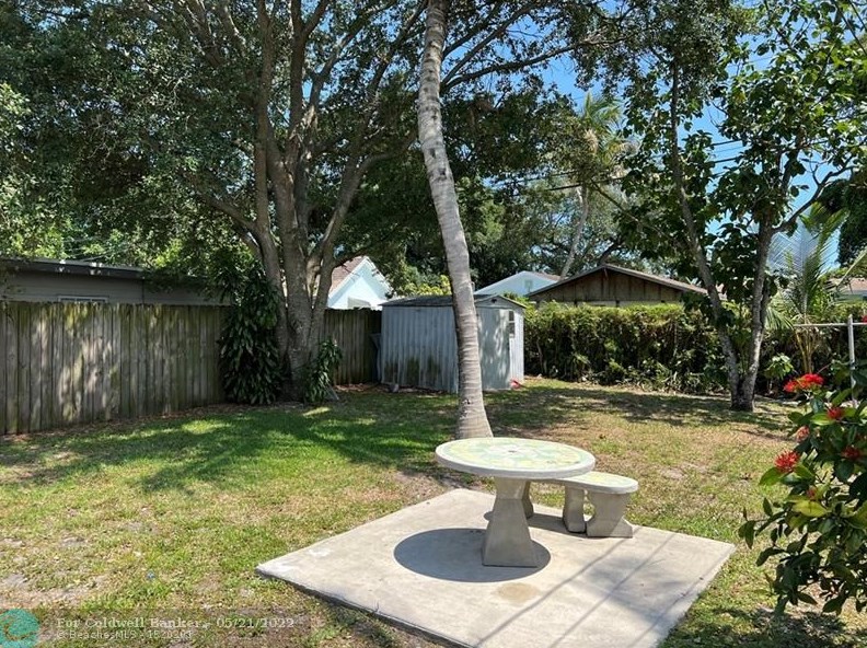 5710 Arthur St, Hollywood FL 33021-5134 exterior