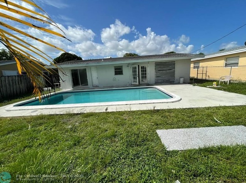 7921 Normandy St, Hollywood, FL 33023-3556
