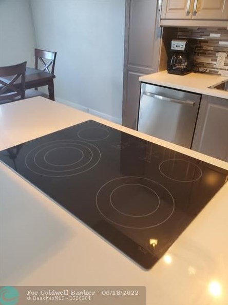 4014 Exeter A, Boca Raton FL  33434-2963 exterior