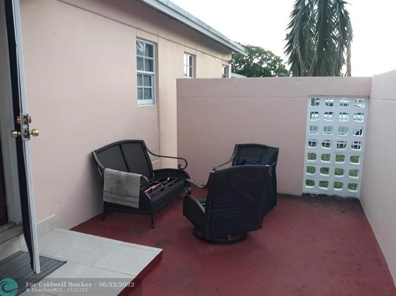 2864 193rd Ter, Miami, FL 33056-2462