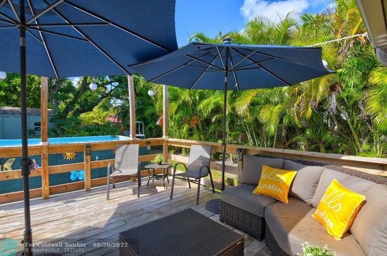 1516 Plunkett St, Hollywood FL 33020-5765 exterior