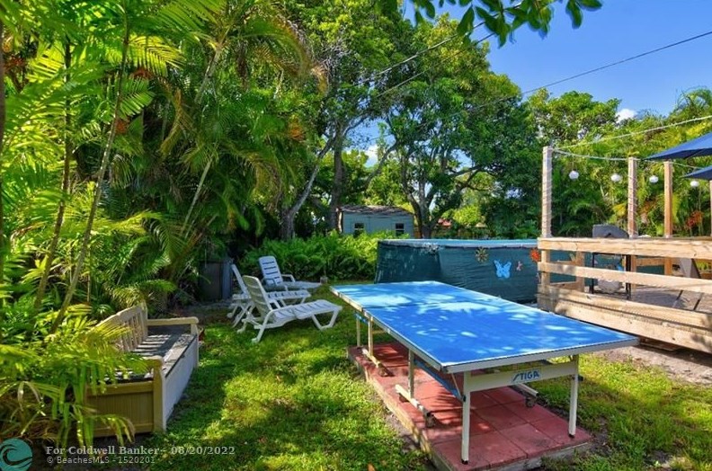 1516 Plunkett St, Hollywood FL 33020-5765 exterior