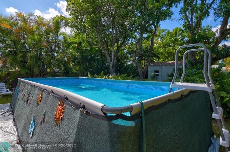 1516 Plunkett St, Hollywood FL 33020-5765 exterior