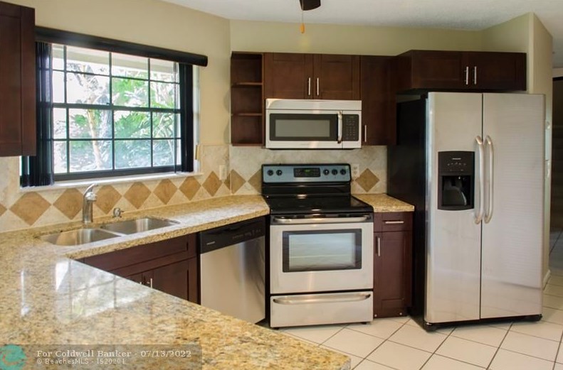 8638 Eagle Run Dr, Boca Raton, FL 33434-5435