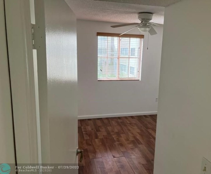 6065 Nw 186th St #204, Hialeah, FL 33015