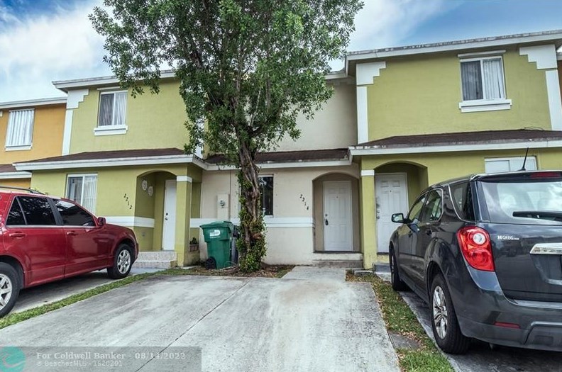 2214 135th Ter, Miami, FL 33054-4020