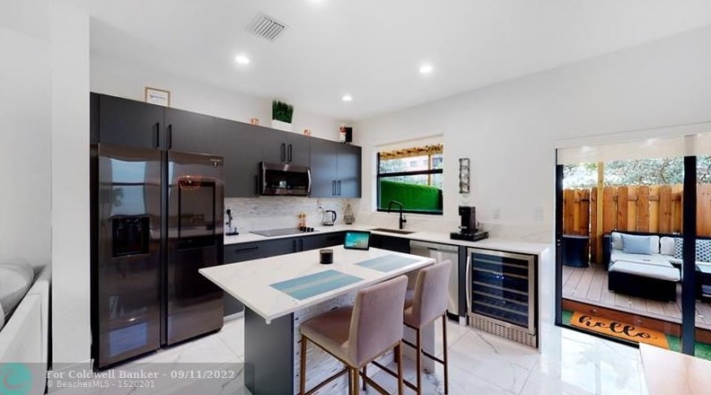 300 Ne 208th Terrace, Miami, FL 33179