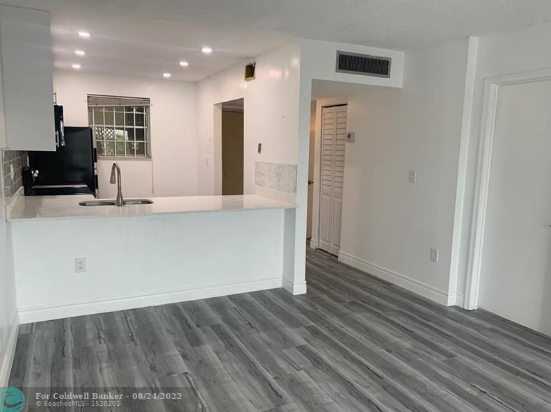 16750 Ne 10th Ave #330, Miami, FL 33162