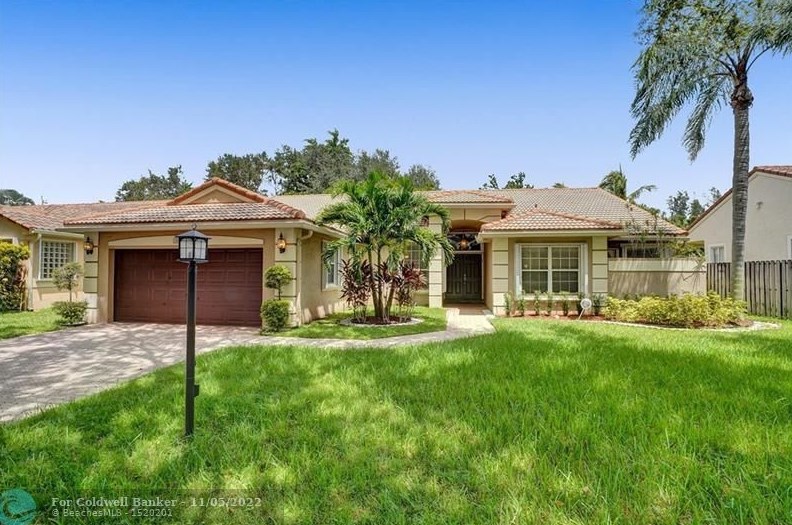 10799 Nashville Dr, Hollywood, FL 33026-4903