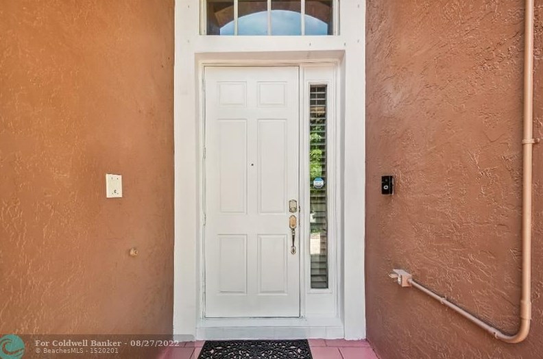10448 Nw 58th Pl, Pompano Beach, FL 33076